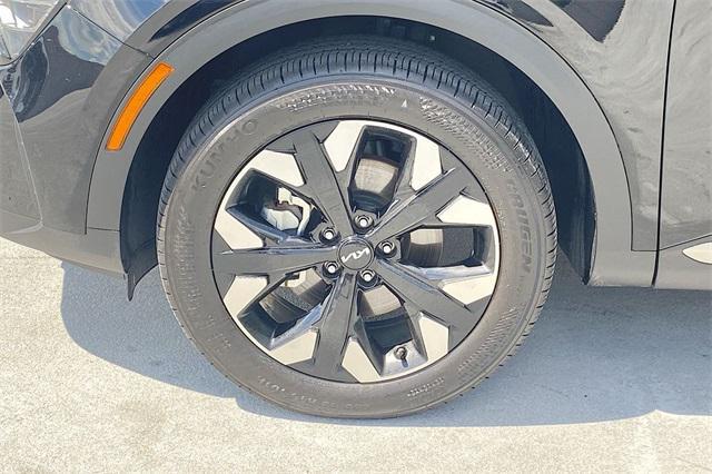 Photo of 2024 Ebony Black Kia Sportage