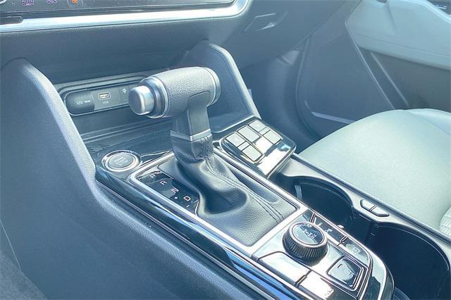 Photo of 2024 Ebony Black Kia Sportage