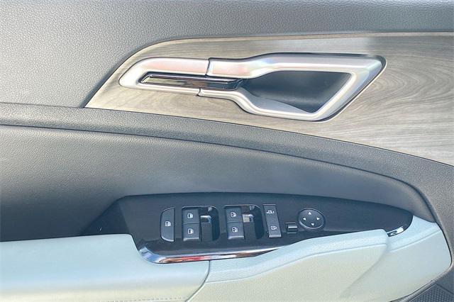 Photo of 2024 Ebony Black Kia Sportage