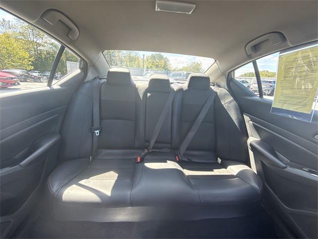 Photo of 2024 Super Black Clearcoat Nissan Altima