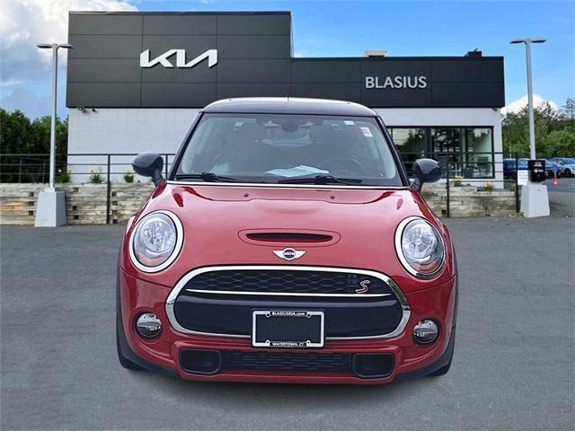 Photo of 2018 Red MINI Hardtop