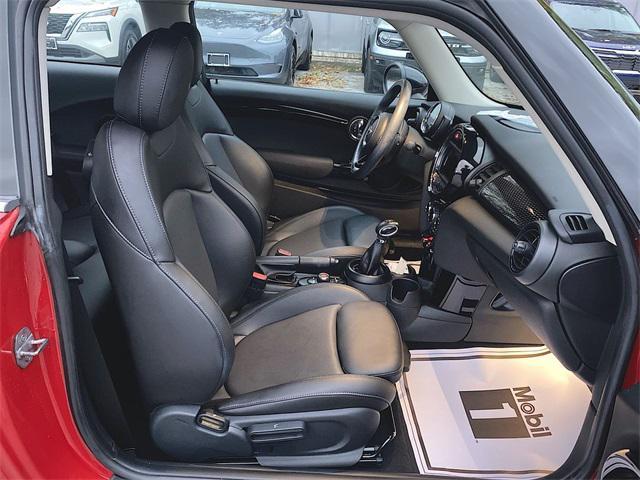 Photo of 2018 Red MINI Hardtop