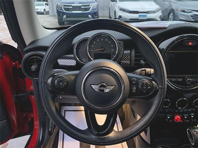 Photo of 2018 Red MINI Hardtop