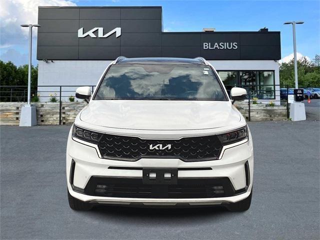 Photo of 2023 Snow White Pearl Kia Sorento Plug-In Hybrid