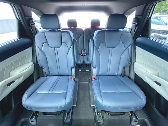Photo of 2023 Snow White Pearl Kia Sorento Plug-In Hybrid