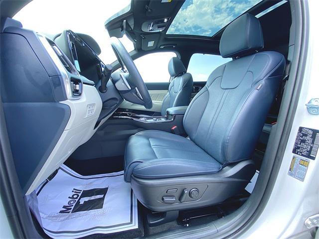 Photo of 2023 Snow White Pearl Kia Sorento Plug-In Hybrid