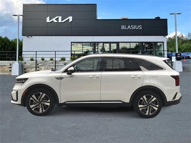 Photo of 2023 Snow White Pearl Kia Sorento Plug-In Hybrid
