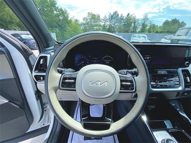 Photo of 2023 Snow White Pearl Kia Sorento Plug-In Hybrid