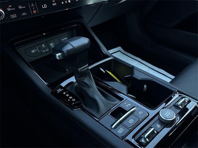 Photo of 2025 Yacht Blue Kia K5