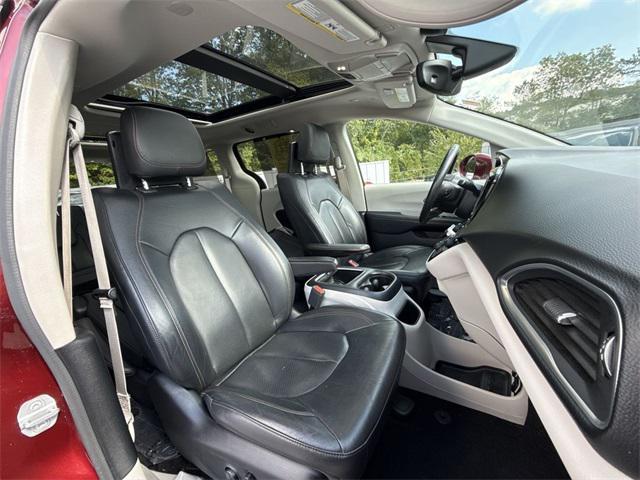 Photo of 2019 Velvet Red Pearlcoat Chrysler Pacifica