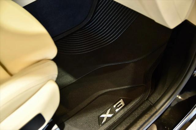 Photo of 2022 Black Sapphire Metallic BMW X3