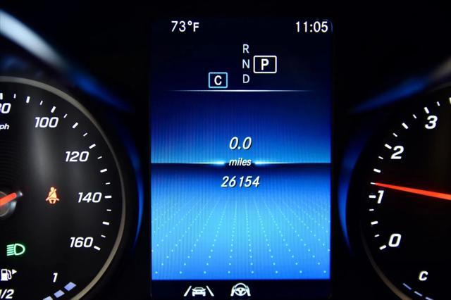Photo of 2022 Polar White Mercedes-Benz GLC 300