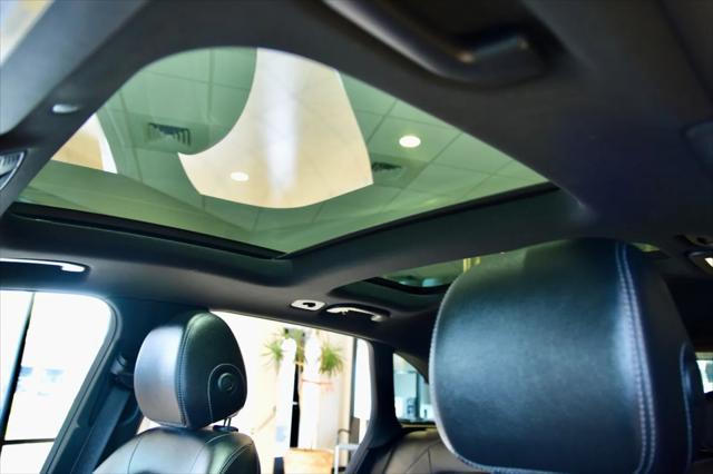 Photo of 2022 Polar White Mercedes-Benz GLC 300
