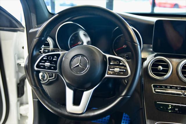 Photo of 2022 Polar White Mercedes-Benz GLC 300