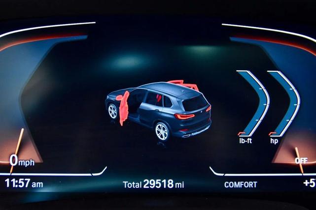 Photo of 2021 Mineral White Metallic BMW X5