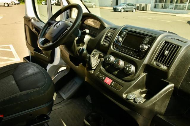 Photo of 2015 Bright White Clearcoat RAM ProMaster 2500