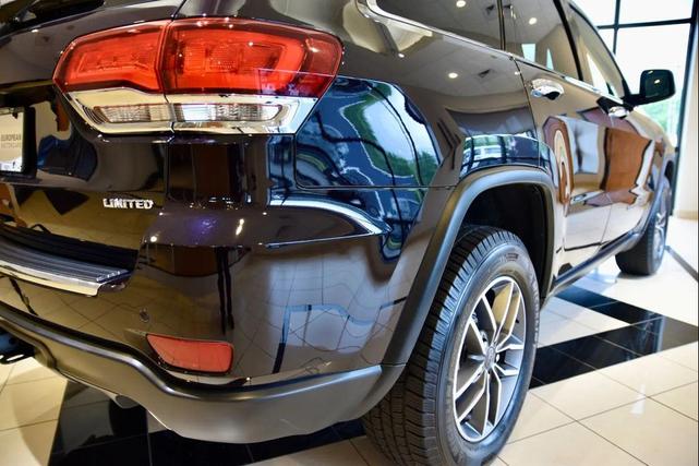 Photo of 2021 Sangria Metallic Clearcoat Jeep Grand Cherokee
