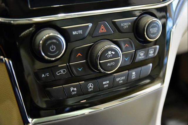 Photo of 2021 Sangria Metallic Clearcoat Jeep Grand Cherokee