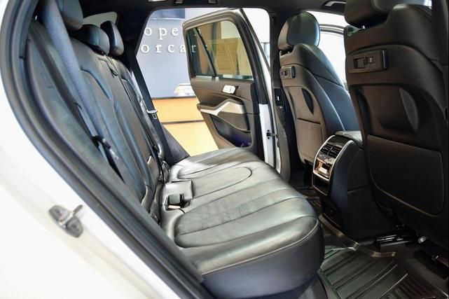 Photo of 2022 Alpine White BMW X5