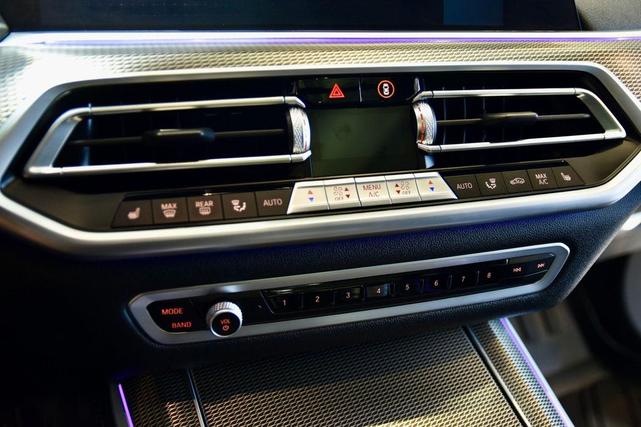 Photo of 2022 Alpine White BMW X5