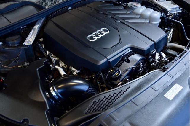 Photo of 2022 Manhattan Gray Metallic Audi A4