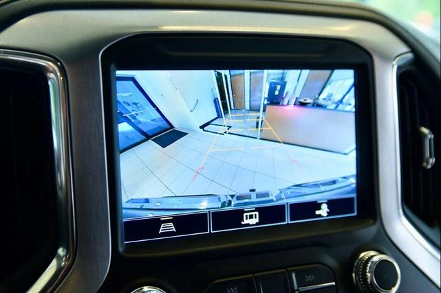 Photo of 2021 Summit White GMC Sierra 1500