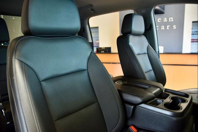 Photo of 2021 Summit White GMC Sierra 1500