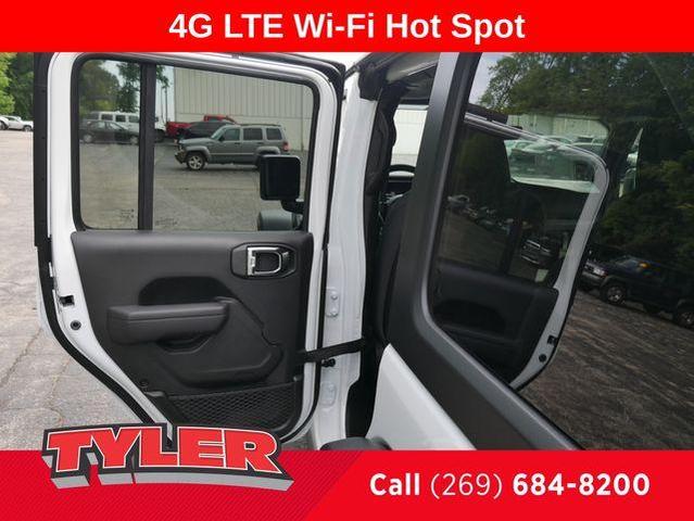 Photo of 2025 Bright White Jeep Wrangler