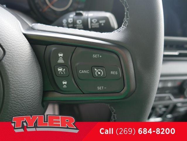 Photo of 2025 Bright White Jeep Wrangler