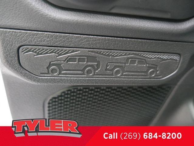 Photo of 2025 Bright White Jeep Wrangler