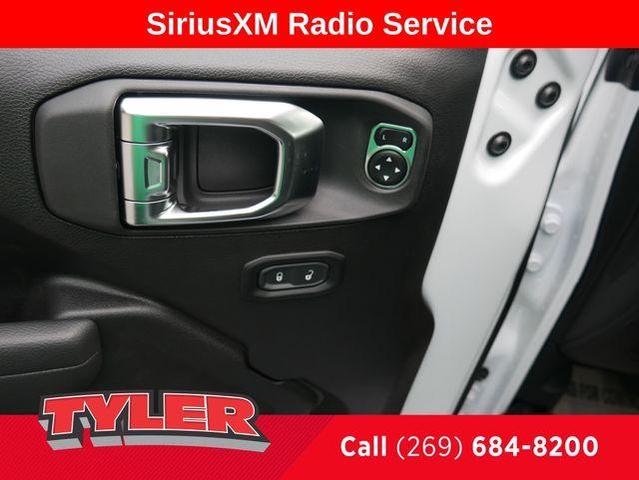 Photo of 2025 Bright White Jeep Wrangler