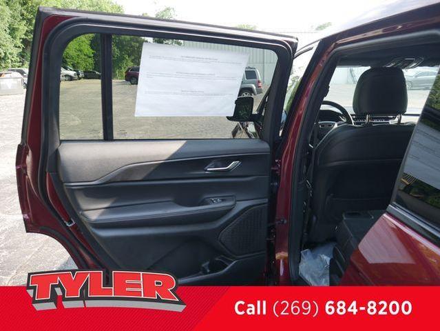 Photo of 2025 Velvet Red Pearlcoat Jeep Grand Cherokee L