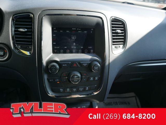 Photo of 2020 DB Black Crystal Clearcoat Dodge Durango