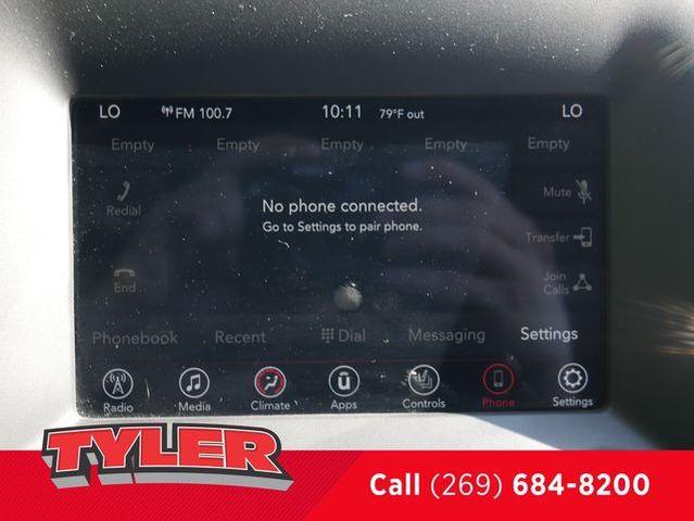 Photo of 2020 DB Black Crystal Clearcoat Dodge Durango