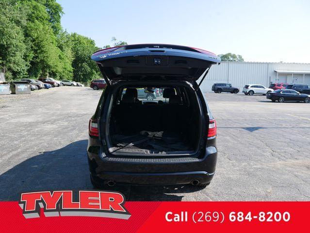 Photo of 2020 DB Black Crystal Clearcoat Dodge Durango