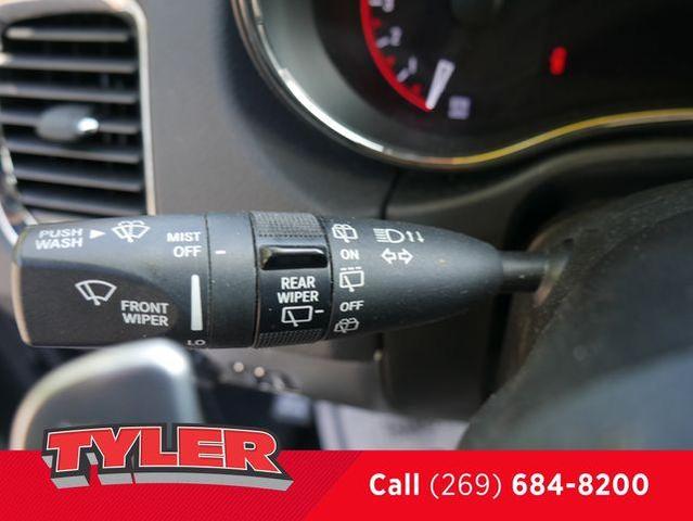 Photo of 2020 DB Black Crystal Clearcoat Dodge Durango