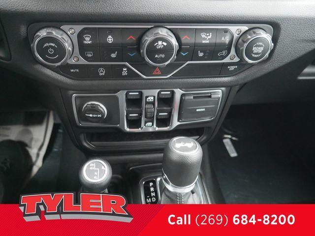 Photo of 2025 Fathom Blue Pearlcoat Jeep Wrangler