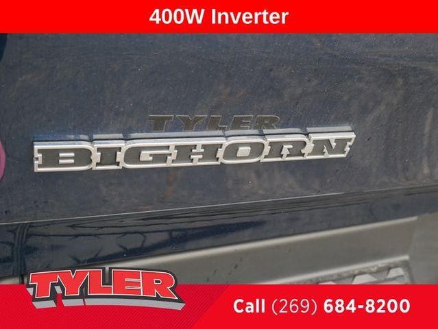 Photo of 2022 Patriot Blue Pearlcoat RAM 1500