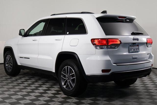 Photo of 2020 Bright White Clearcoat Jeep Grand Cherokee