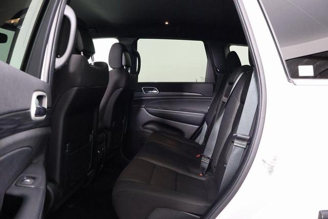 Photo of 2020 Bright White Clearcoat Jeep Grand Cherokee