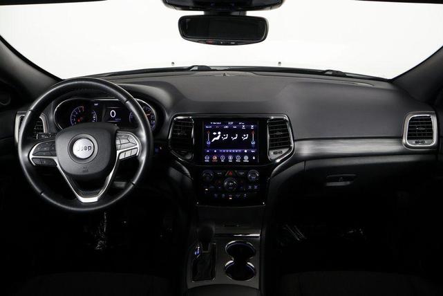 Photo of 2020 Bright White Clearcoat Jeep Grand Cherokee