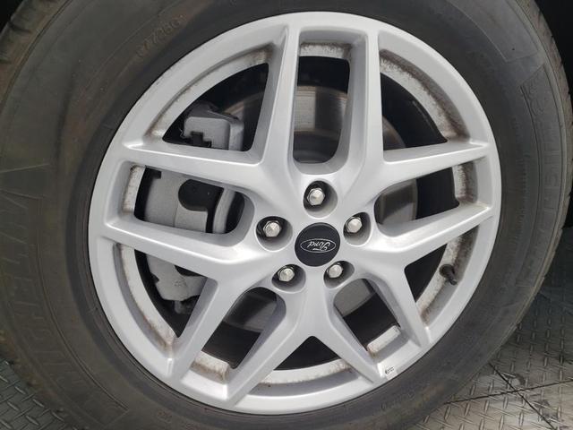 Photo of 2024 Agate Black Metallic Ford Edge