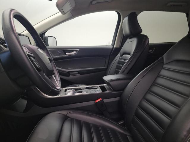 Photo of 2024 Agate Black Metallic Ford Edge