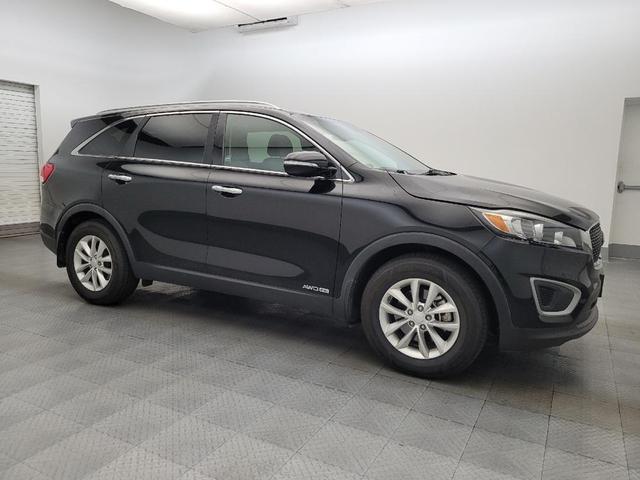 Photo of 2016 Ebony Black Kia Sorento