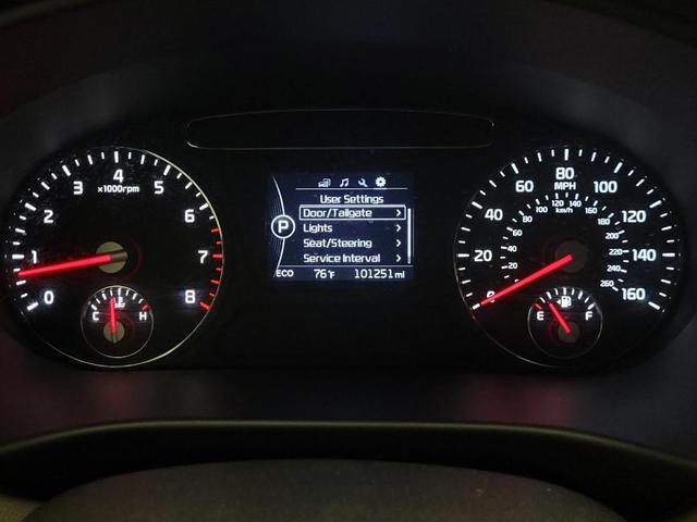 Photo of 2016 Ebony Black Kia Sorento