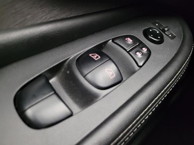 Photo of 2023 Gray Nissan Murano