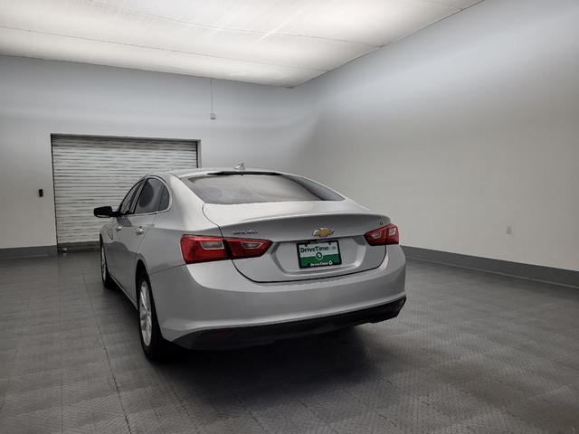 Photo of 2018 Silver Ice Metallic Chevrolet Malibu