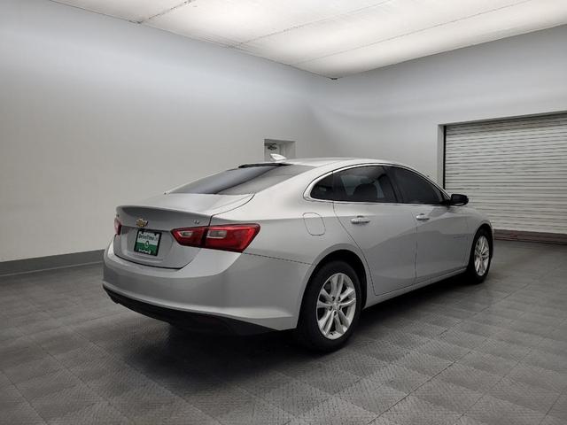 Photo of 2018 Silver Ice Metallic Chevrolet Malibu