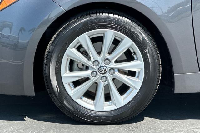 Photo of 2023 Magnetic Gray Metallic Toyota Corolla