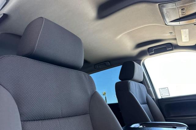 Photo of 2017 Summit White GMC Sierra 1500